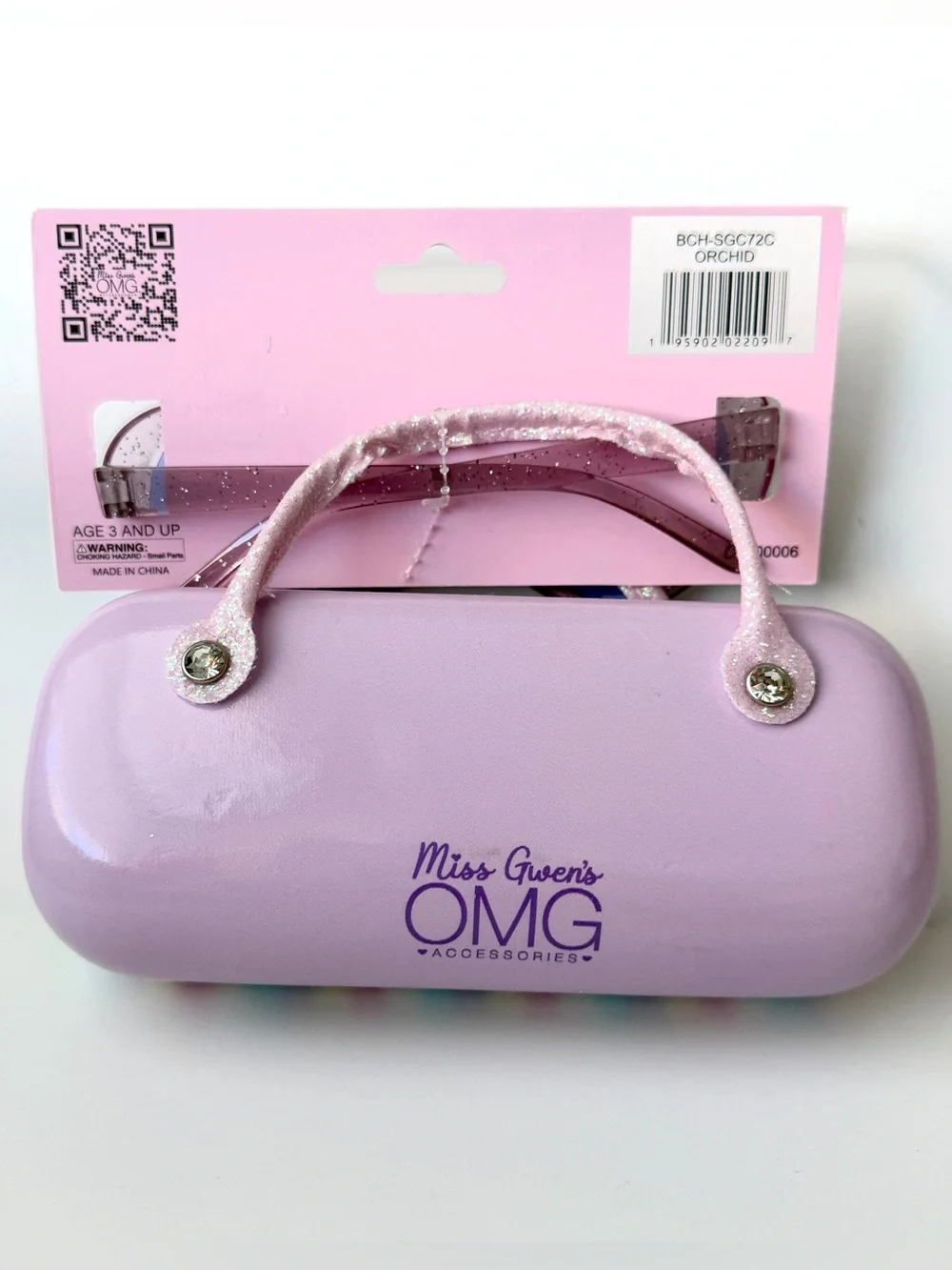 NWT OMG Accessories Kids’ Heart Sunglasses w/ Striped “BEACH” Hard Case